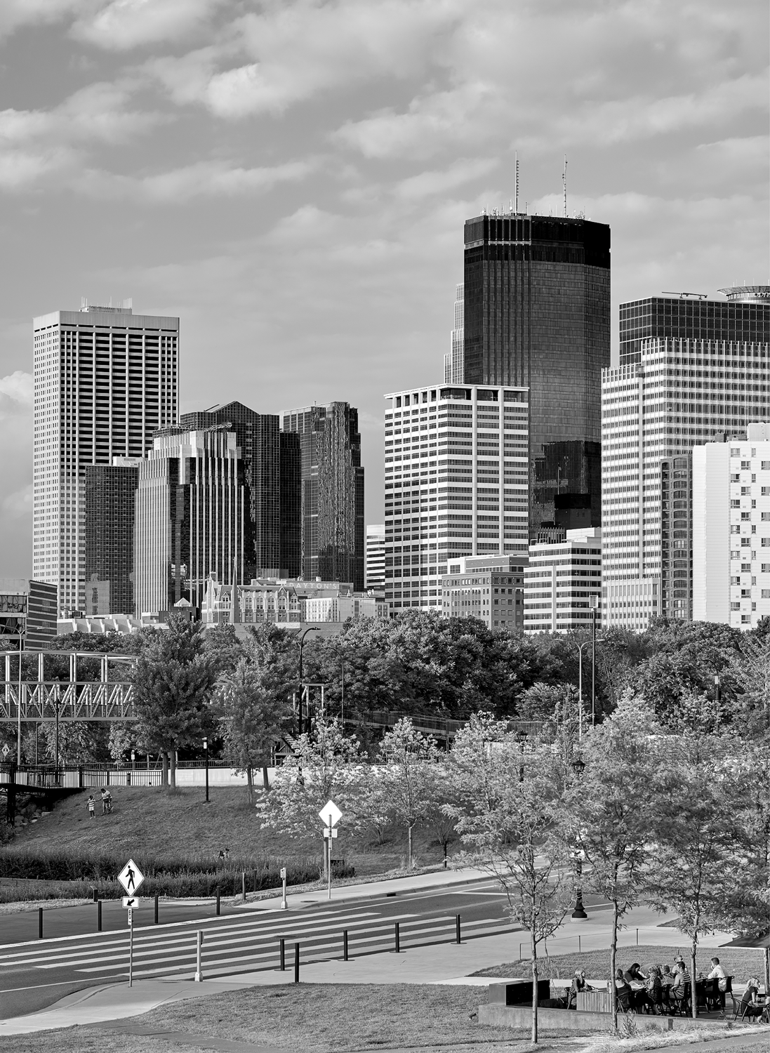 Summer Evening at the Sculpture Garden<br>5x7 Pack of 10 Folded Cards with White Envelopes